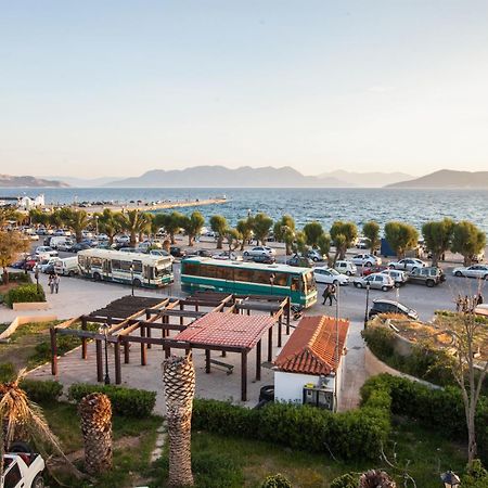 Togias Hotel Aegina エクステリア 写真