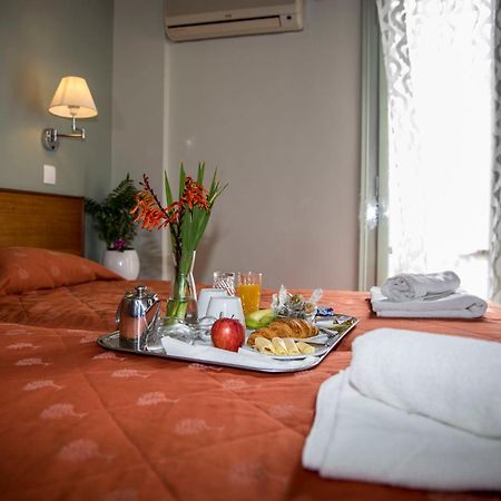 Togias Hotel Aegina エクステリア 写真
