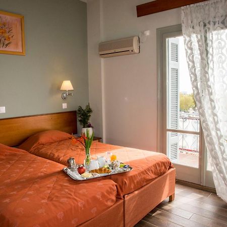 Togias Hotel Aegina エクステリア 写真