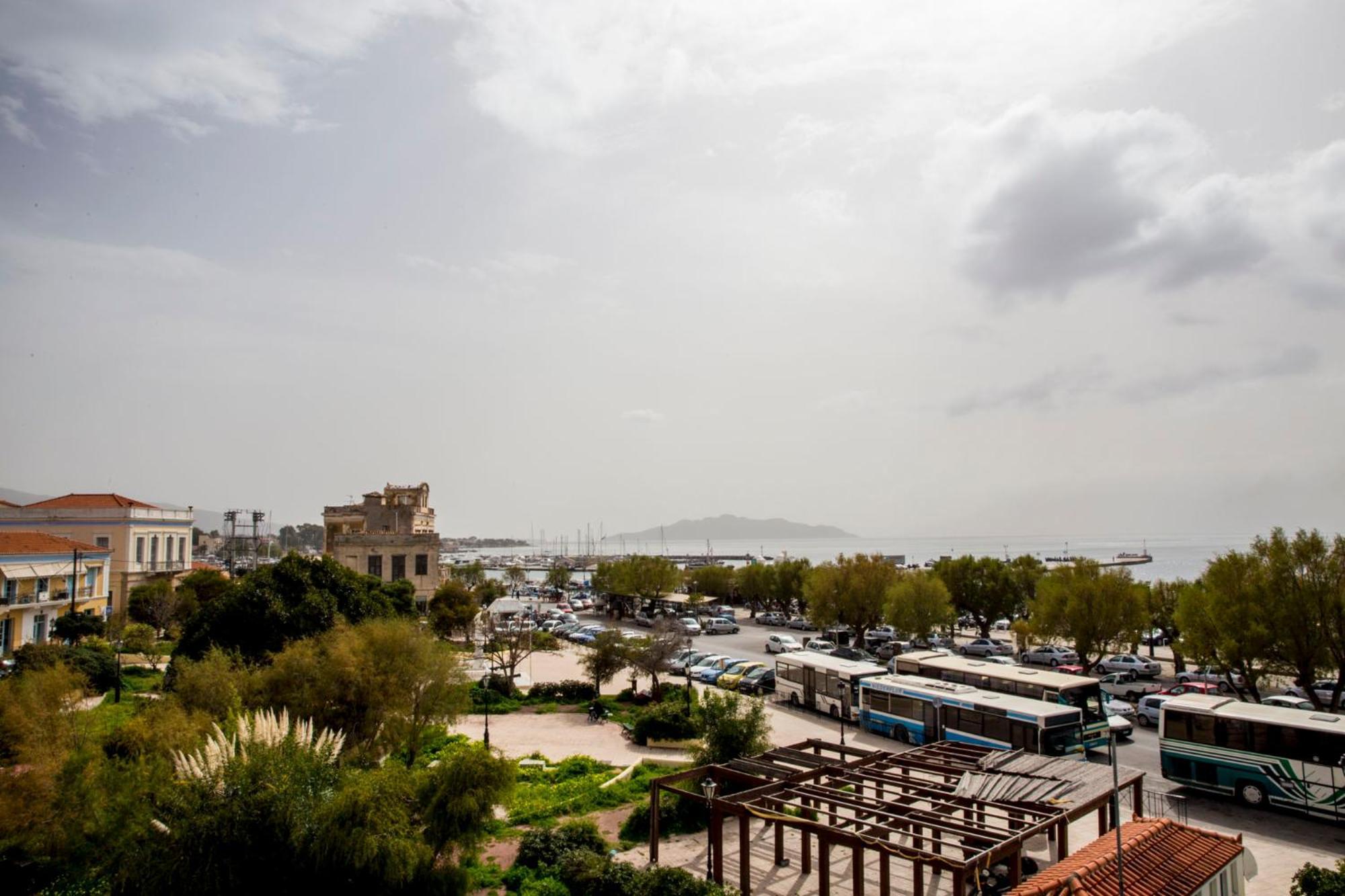Togias Hotel Aegina エクステリア 写真